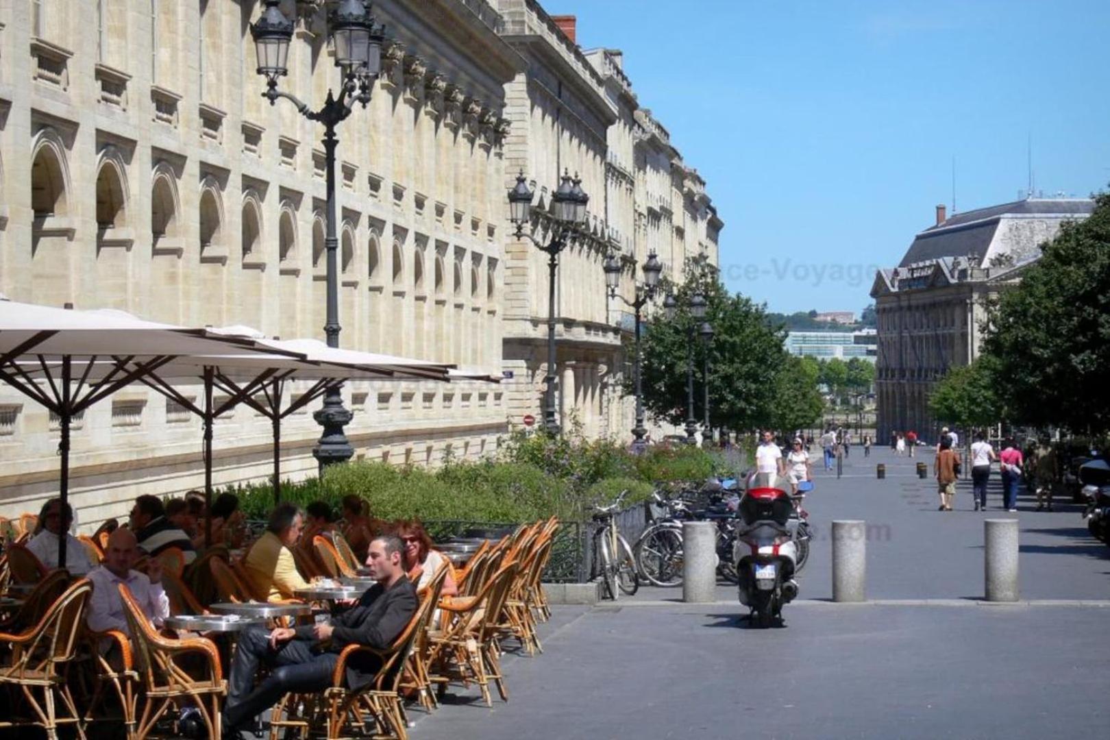 Guestready - Sunny Attic Apt Near Grand Theatre Bordeaux Exterior photo